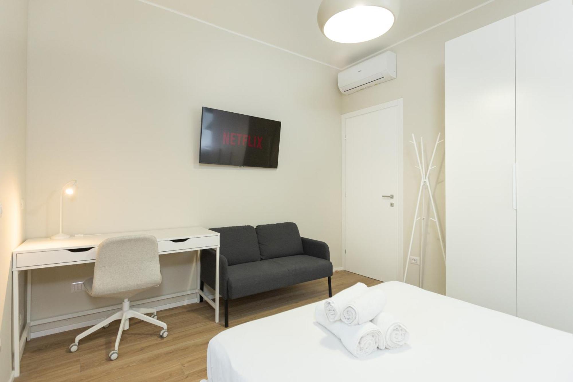 Dreams Exclusive Apartments With Terrace - Free Parking - M1 Station - Near Center Milano Ngoại thất bức ảnh